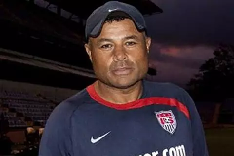 مدرب حراس منتخب أمريكا السابق يتحدث لـ"يلا كورة" عن.. الشناوي.. خطورة ميسي.. وآراء الإعلام